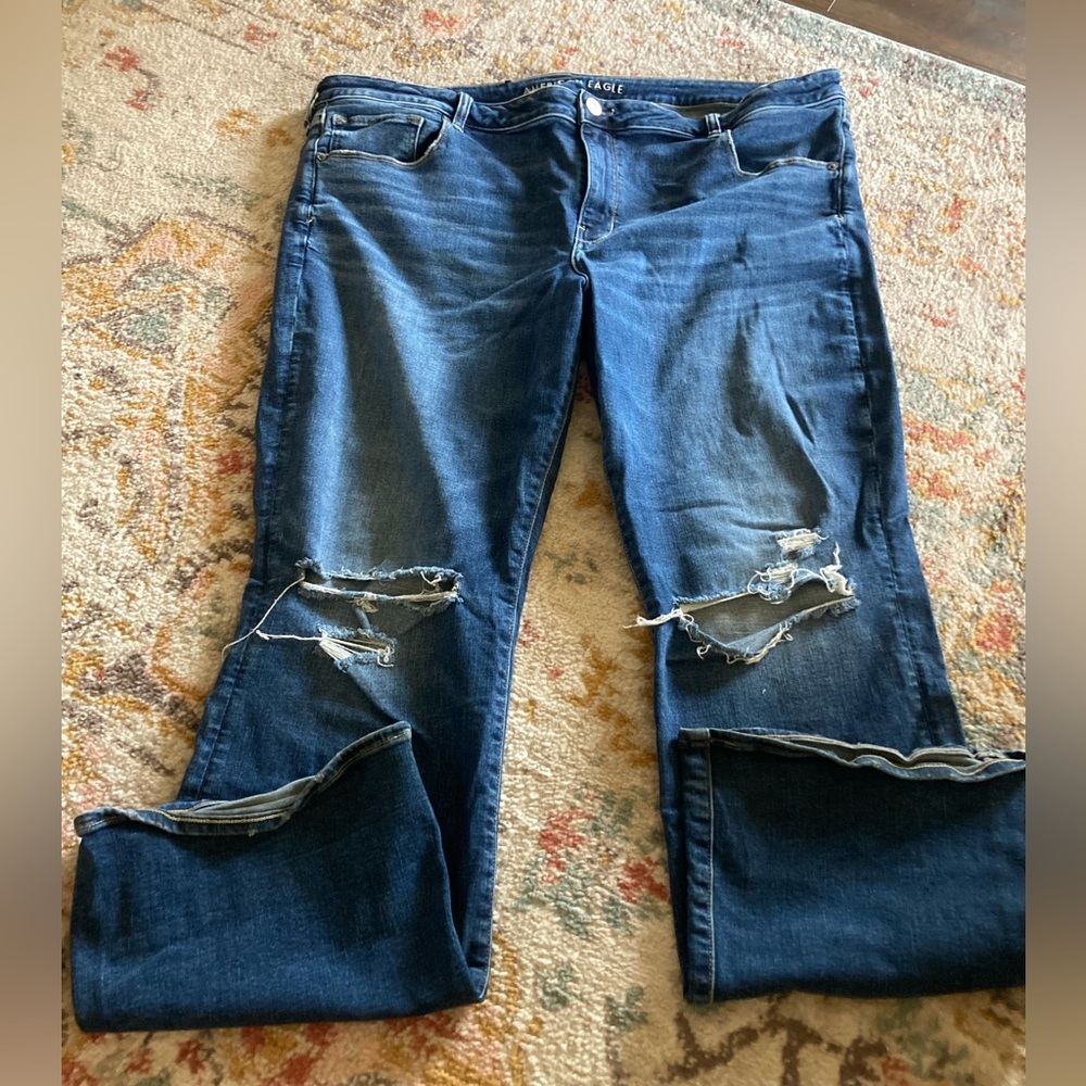 American Eagle Skinny Kick distressed 22